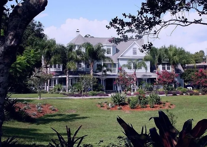 Heron Cay Lakeview Bed & Breakfast